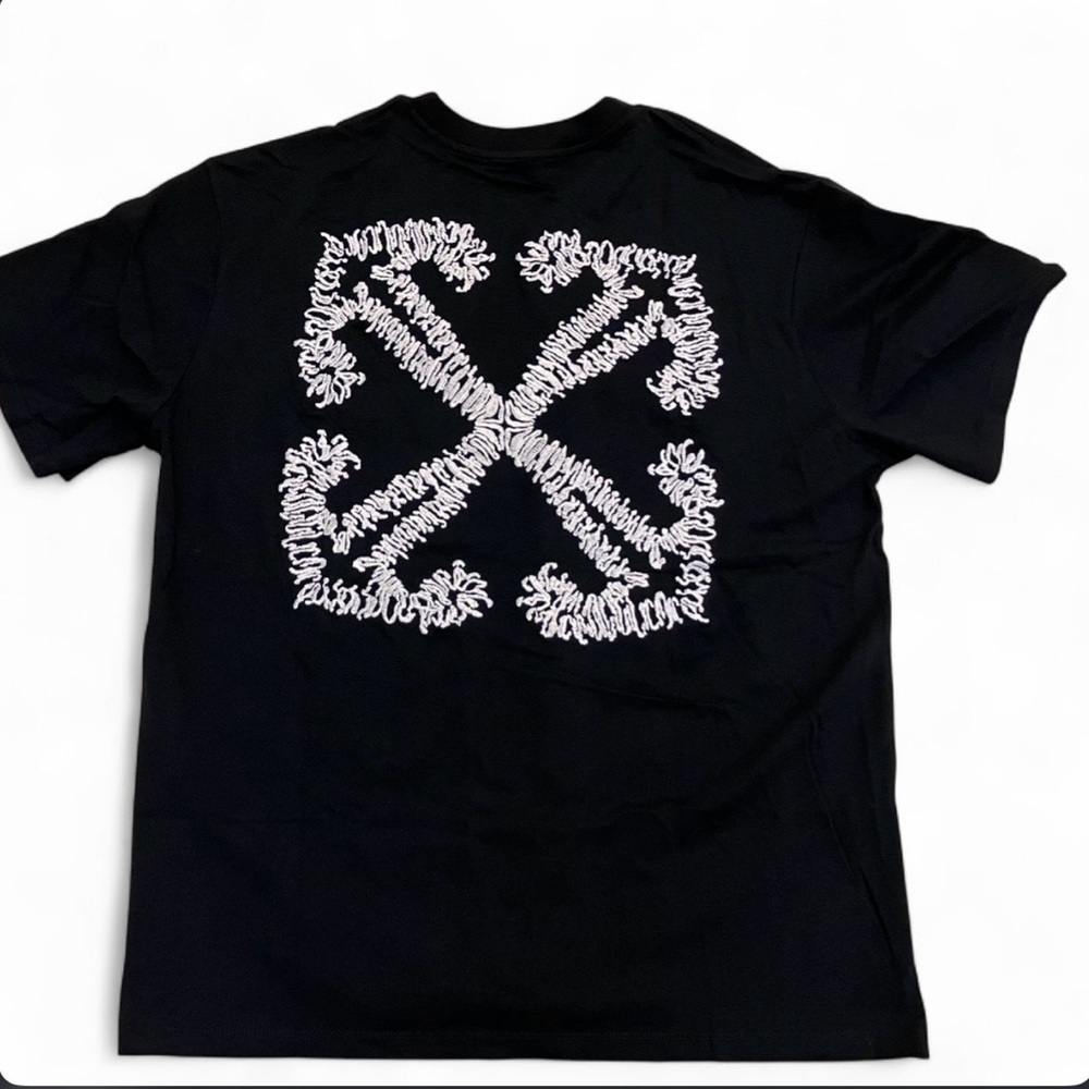 Off-White Small Tee - image 3